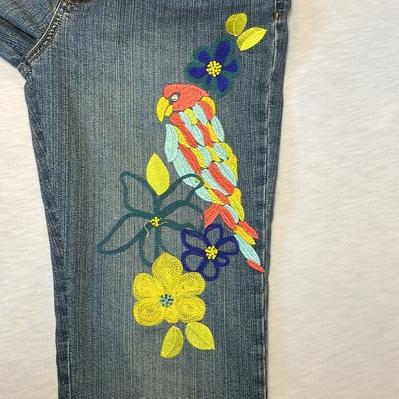 Lilly Pulitzer Women’s Size 8 Embroidered Jeans w Embroidered Parrots and Flower - Picture 4 of 12